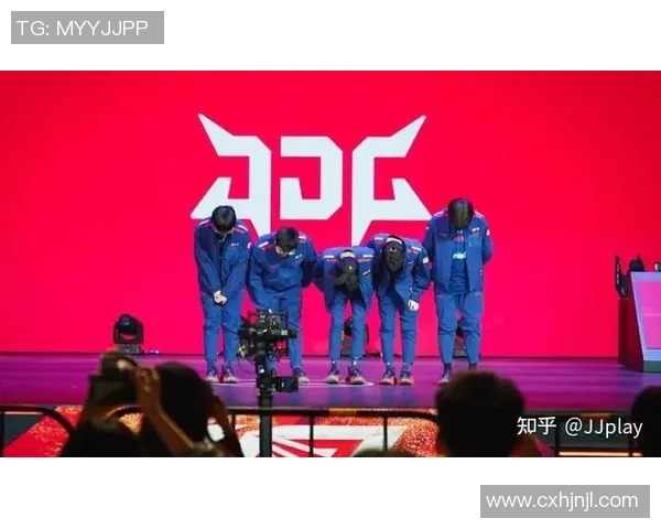 电竞新闻赛后复盘JDG与WE对决中的战术灵活性与团队配合分析